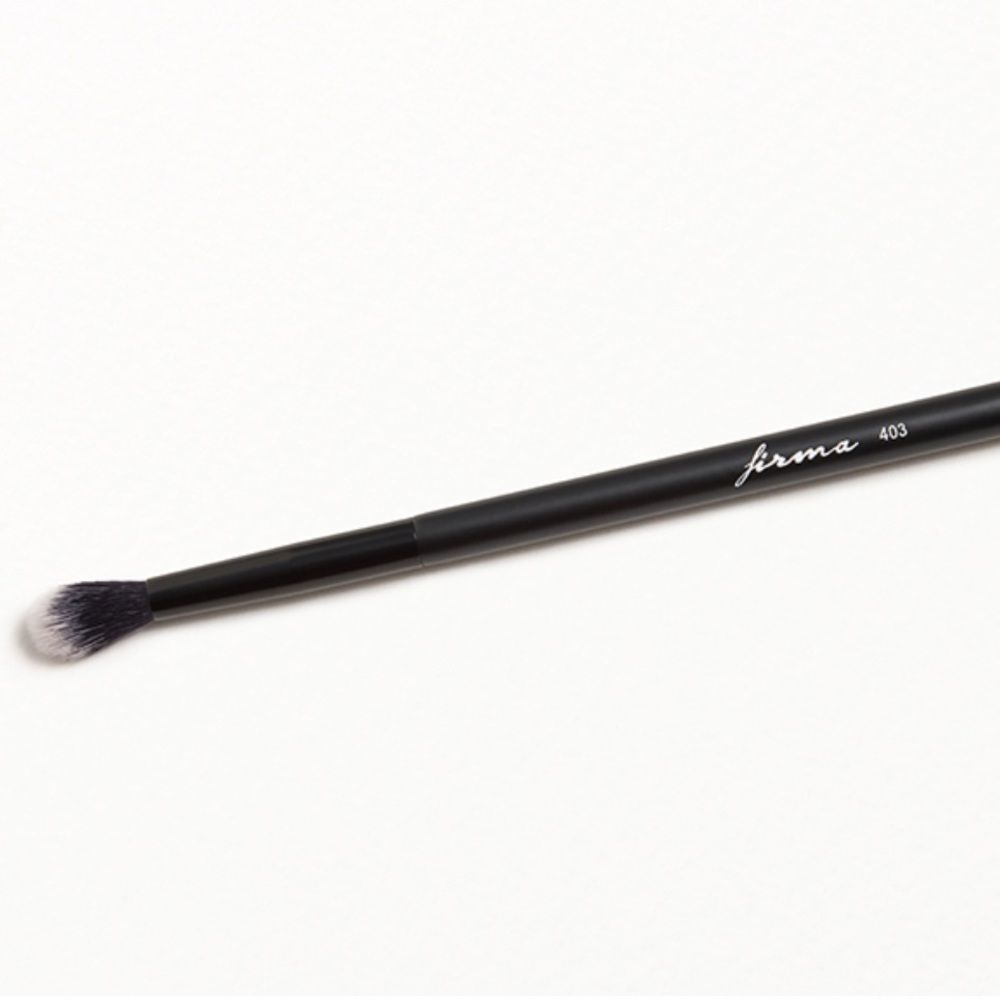 NWT Firma Beauty 403 Round Blending Brush